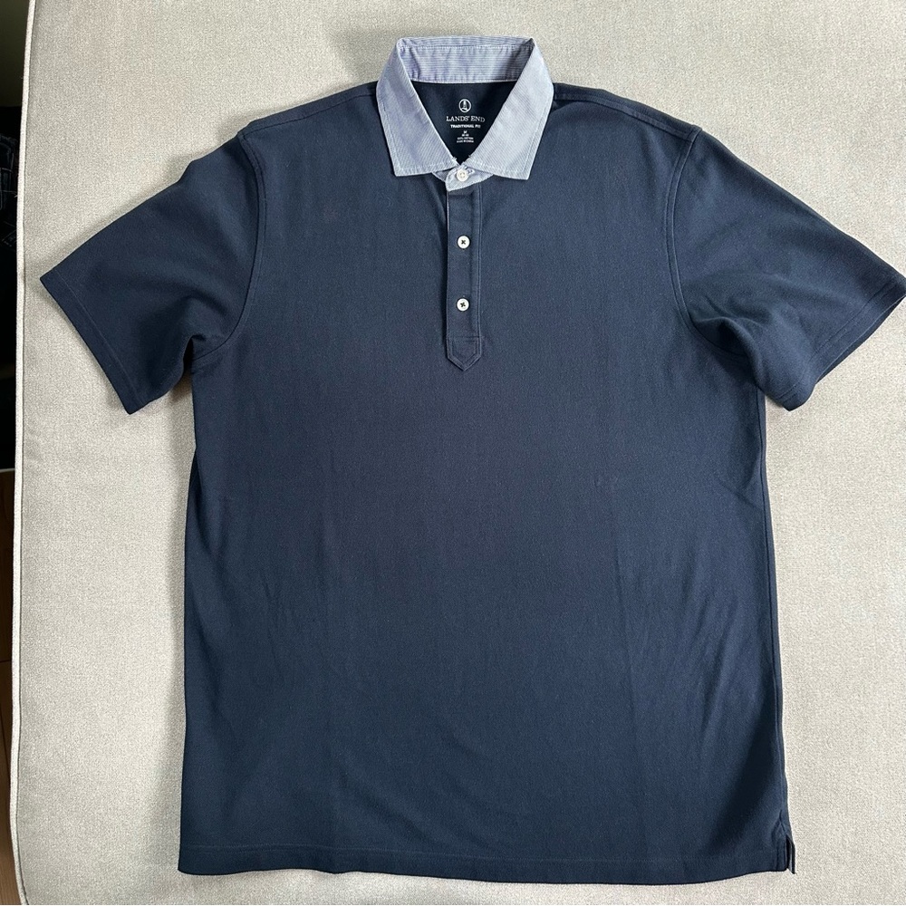 Lands' End Men's Navy Blue Polo with Contrasting Collar. Medium.